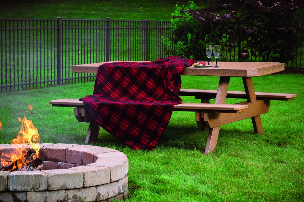 poly 6 rectangular picnic table antique mahogany 1024x683 1