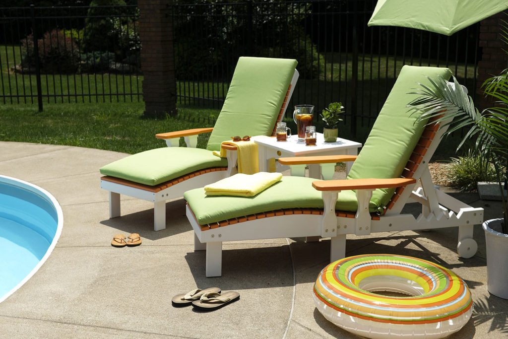 poly lounge chairs tangerine white sm 1024x683 1